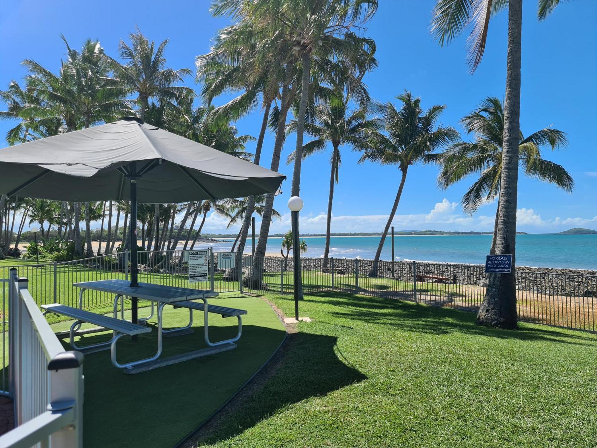 Dolphin Heads - Resort Unit - Absolute Beachfront! - Whitsunday Getaway! 麦凯 外观 照片